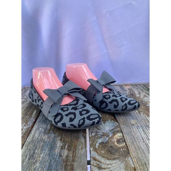 Skechers Women’s Leopard Print Flats Bow Detail Memory Foam Slip-On Shoes Size 8 - Picture 1 of 8
